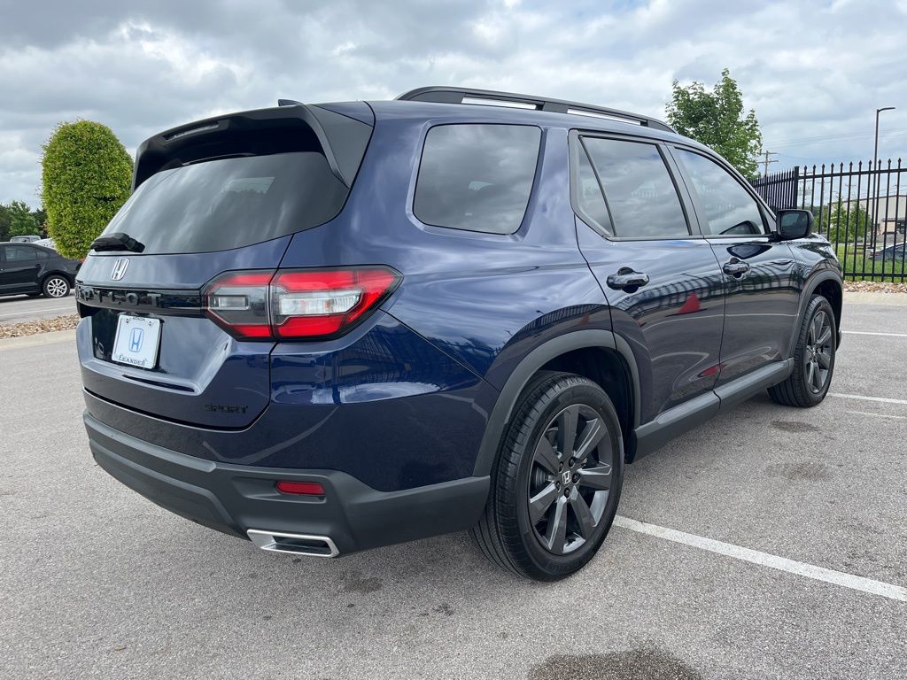 Thumbnail: 2024 Honda Pilot - 4