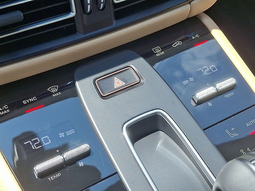 Thumbnail: 2025 Porsche Macan - 19