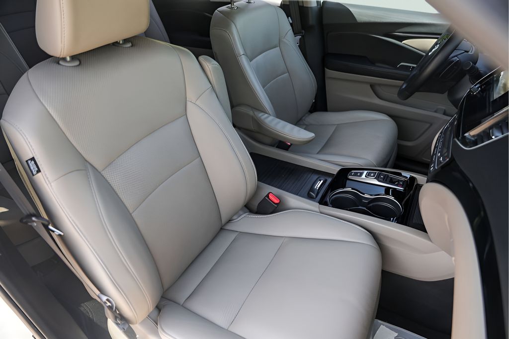 Used Car 2019 Honda Pilot  Elite For Sale Under $30,000 In Austin, Texas