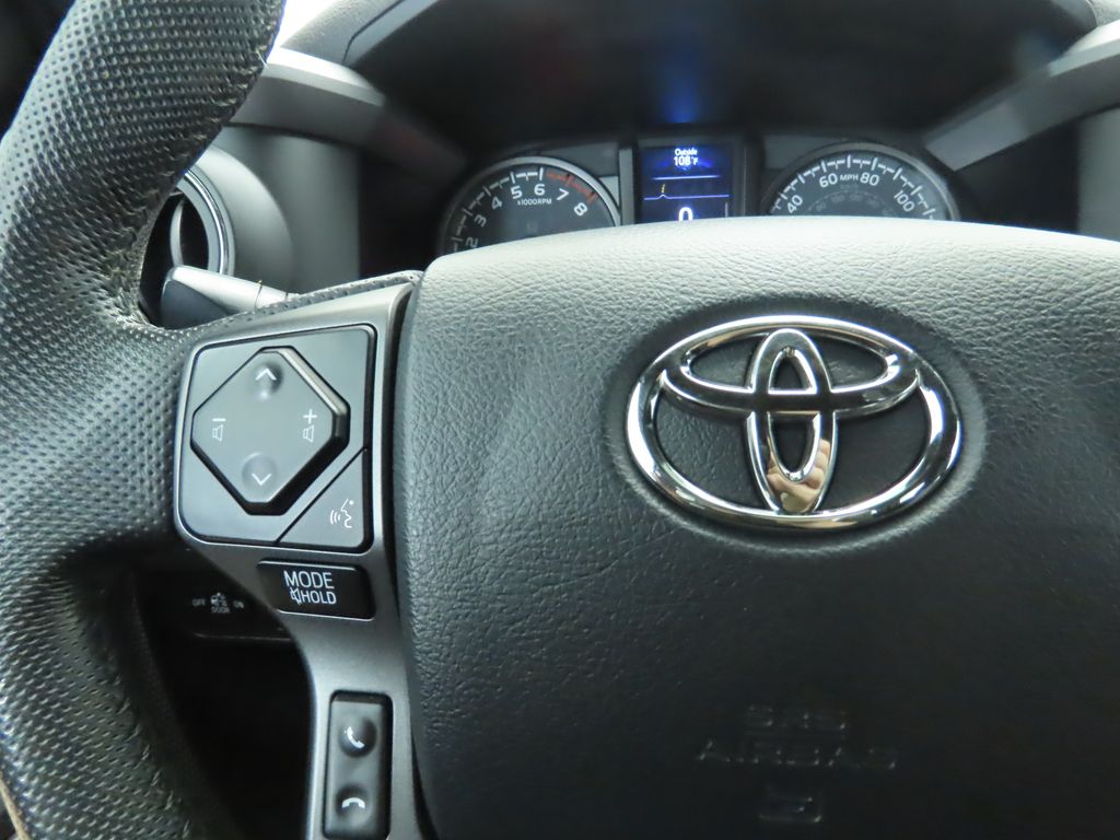 Thumbnail: 2020 Toyota Tacoma - 11