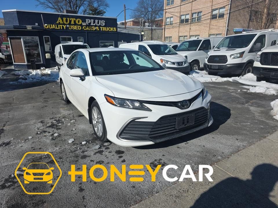 2022 Toyota Camry LE AWD