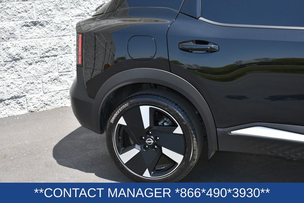 2025 Super Black Nissan Kicks SR AWD SUV