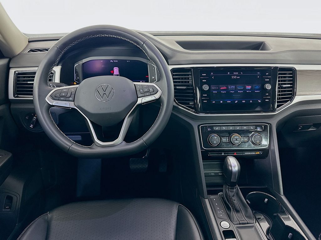 Thumbnail: 2023 Volkswagen Atlas - 21