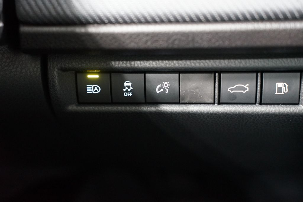 2025 Toyota Camry SE 25