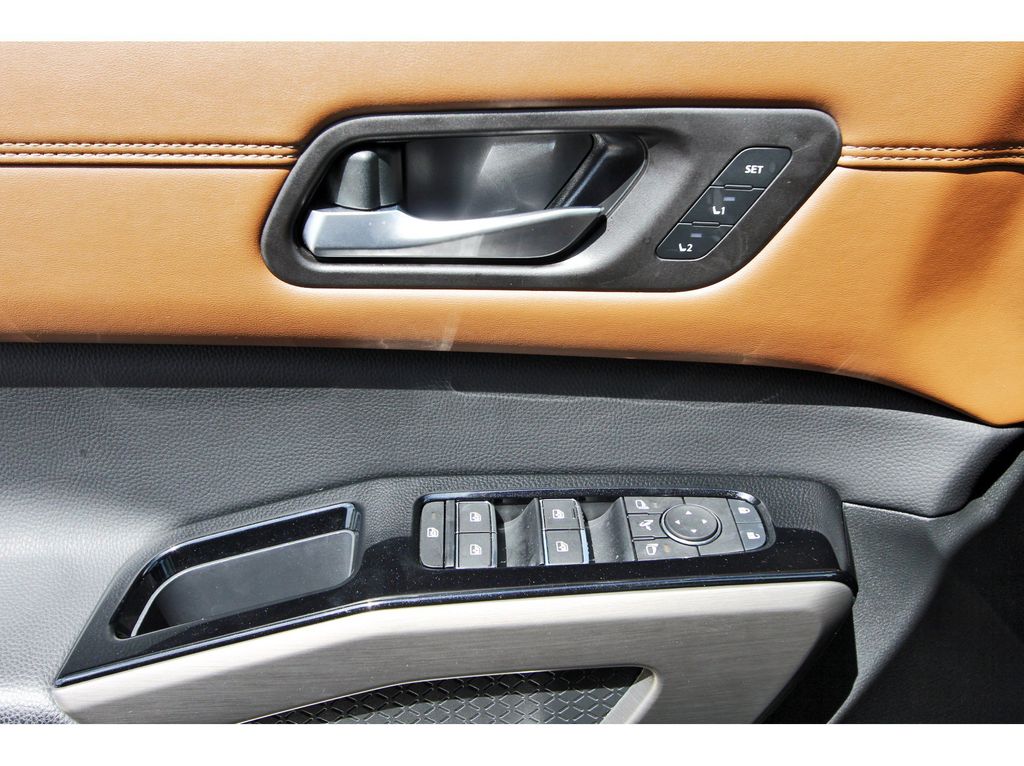 2024 Nissan Pathfinder Platinum Gray at North Houston Mitsubishi