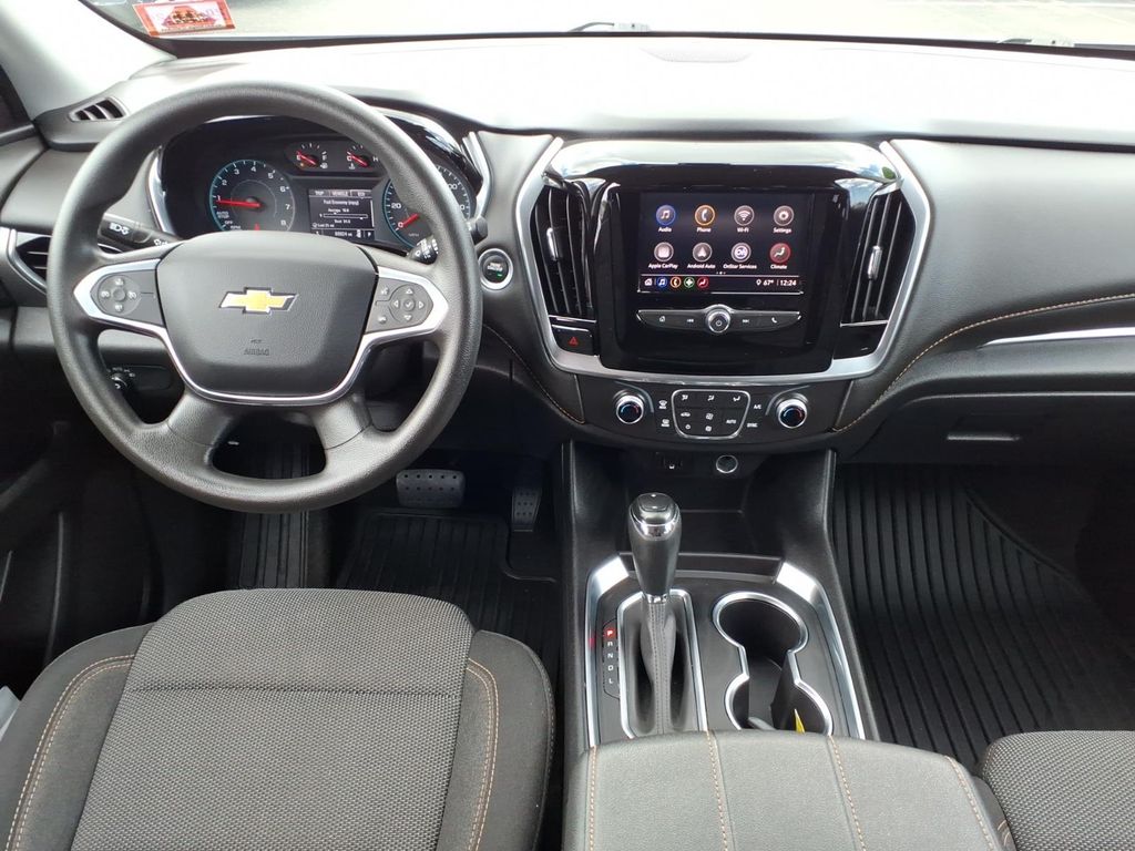used 2020 Chevrolet Traverse car, priced at $17,300
