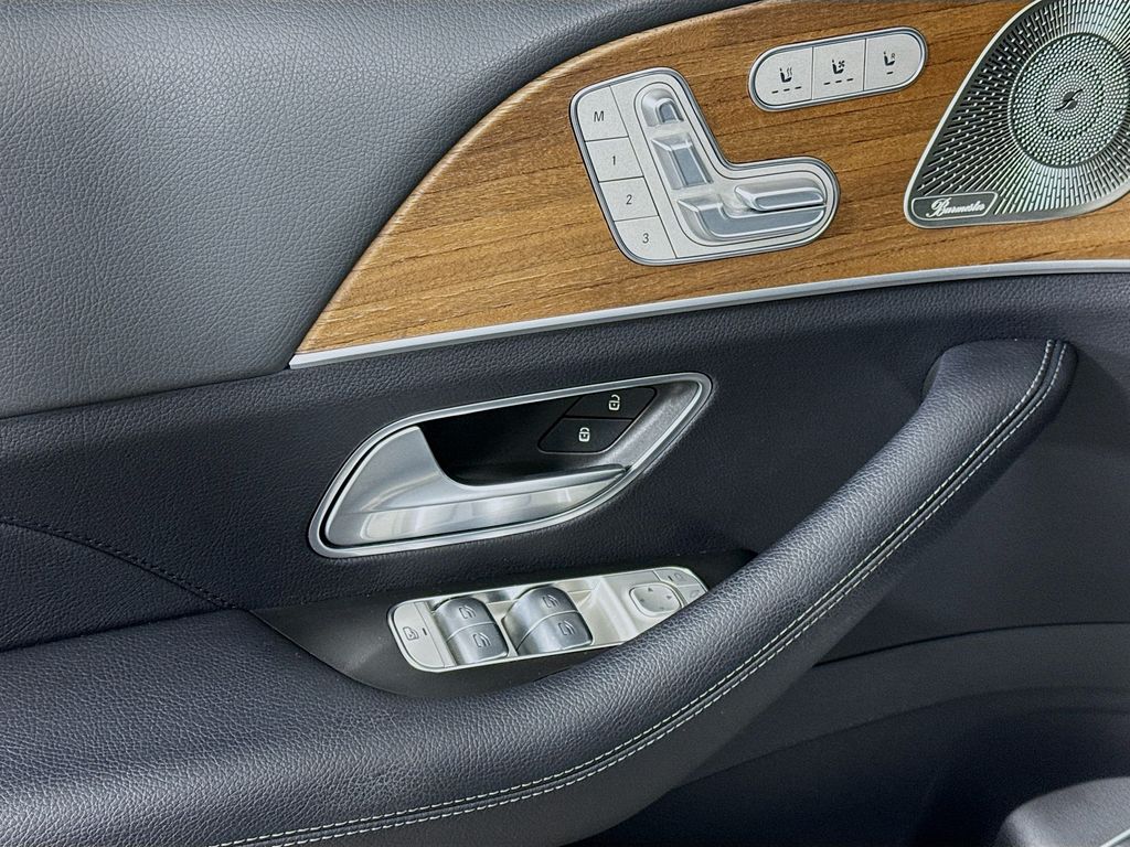 Thumbnail: 2024 Mercedes-Benz GLE - 24