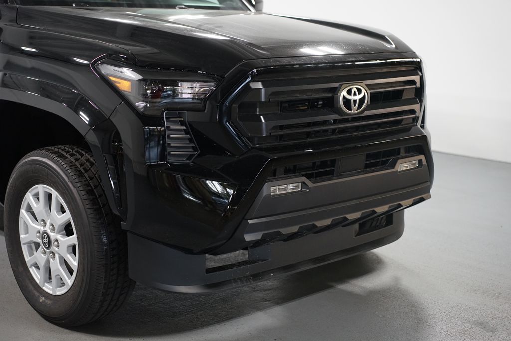 Thumbnail: 2025 Toyota Tacoma - 4