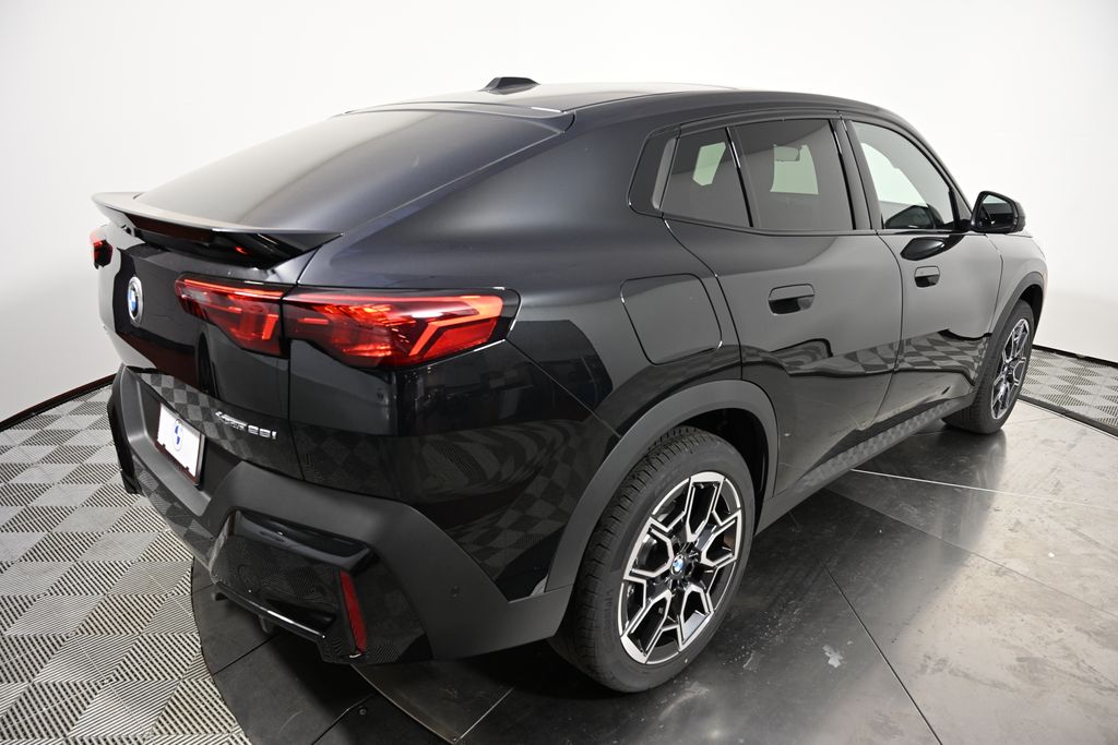 Thumbnail: 2025 BMW X2 - 5
