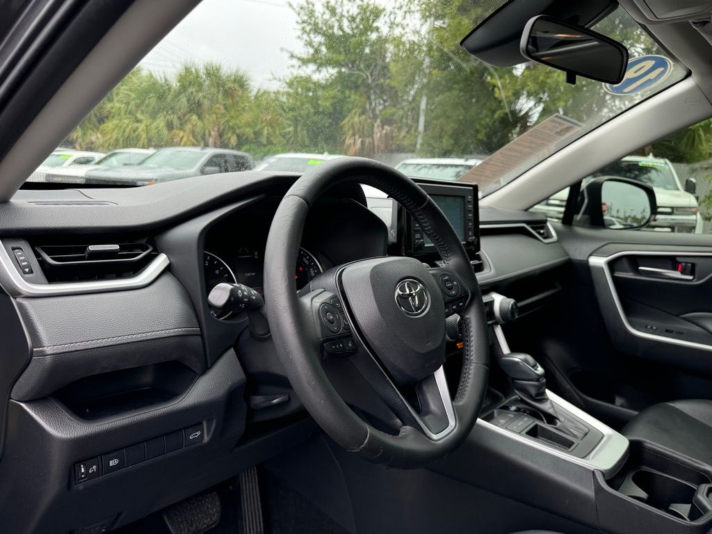 2019 Toyota RAV4 XLE Premium 35