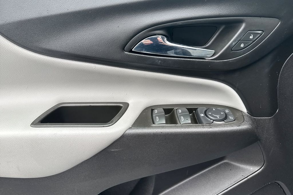 used 2024 Chevrolet Equinox car, priced at $22,917