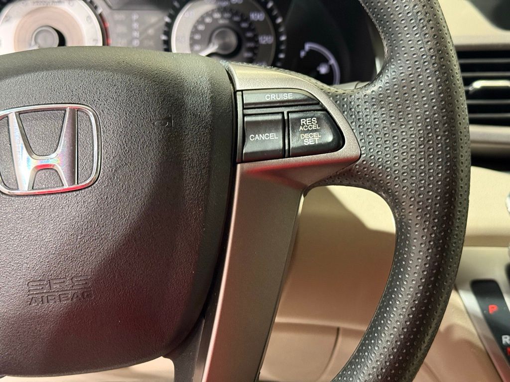 Thumbnail: 2015 Honda Odyssey - 25