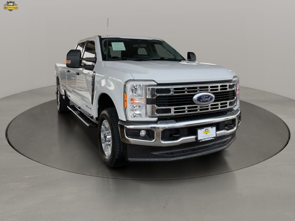 Oxford White 2024 Ford F-250 Super Duty XLT SuperCab 4WD Pickup Truck Four-Wheel Drive Automatic