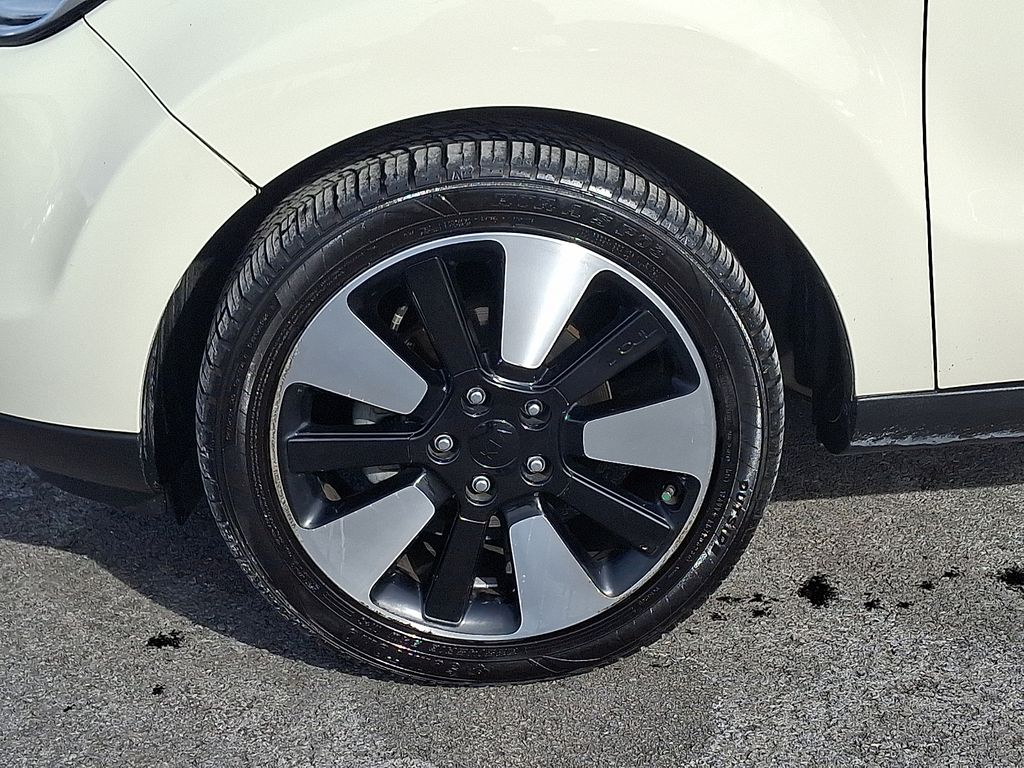 Thumbnail: 2015 Kia Soul - 8