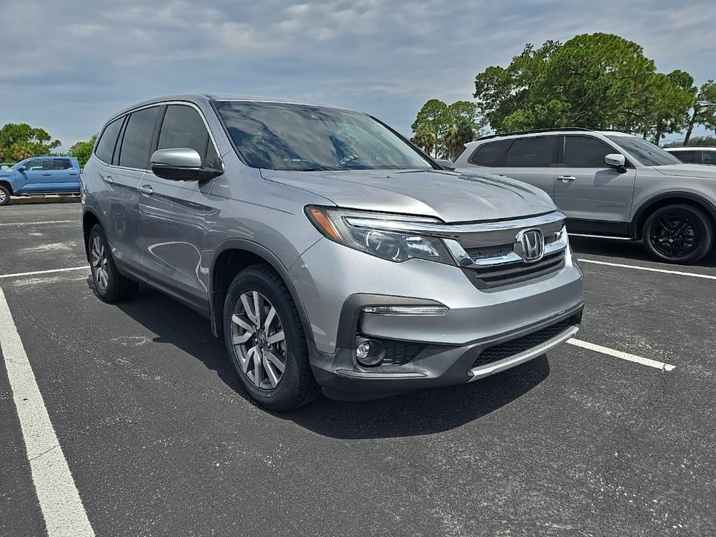 Silver Metallic 2019 Honda Pilot SUV / Crossover Front-Wheel Drive 6-Speed Automatic