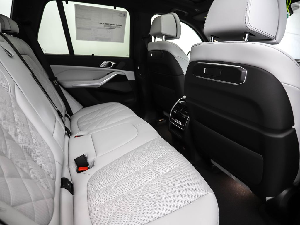 Thumbnail: 2026 BMW X5 - 26
