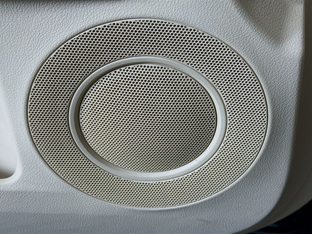 Thumbnail: 2014 Lexus ES - 19