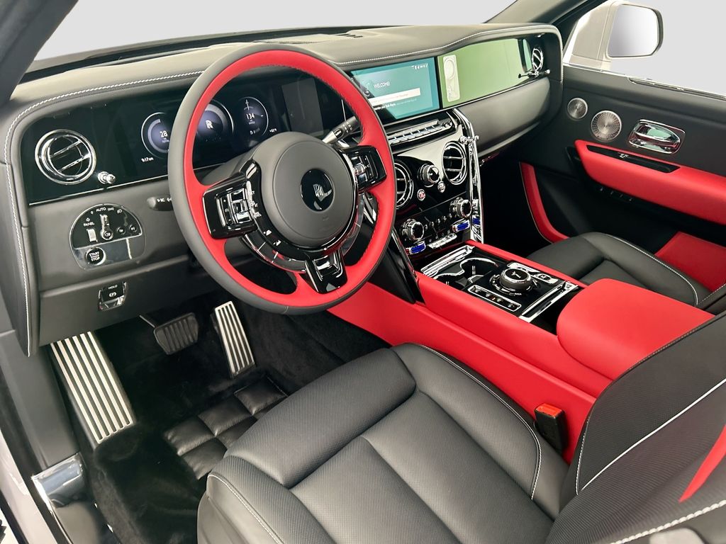 Thumbnail: 2027 Rolls-Royce Cullinan - 9