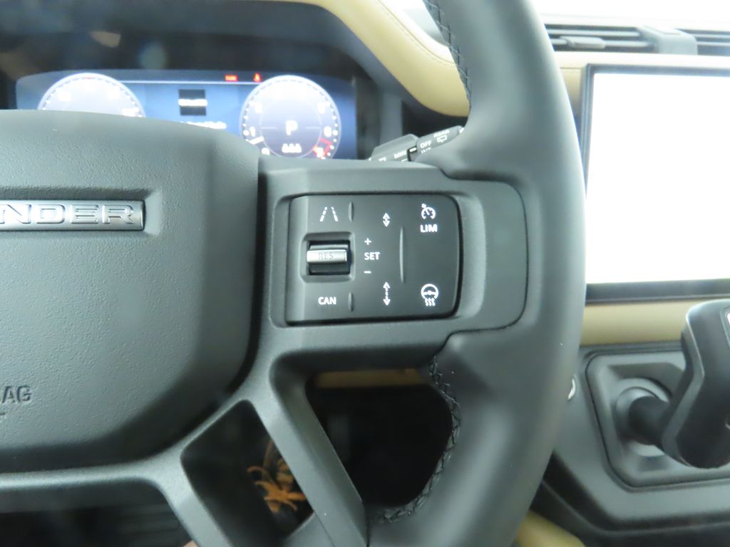 2025 Land Rover Defender 110 12