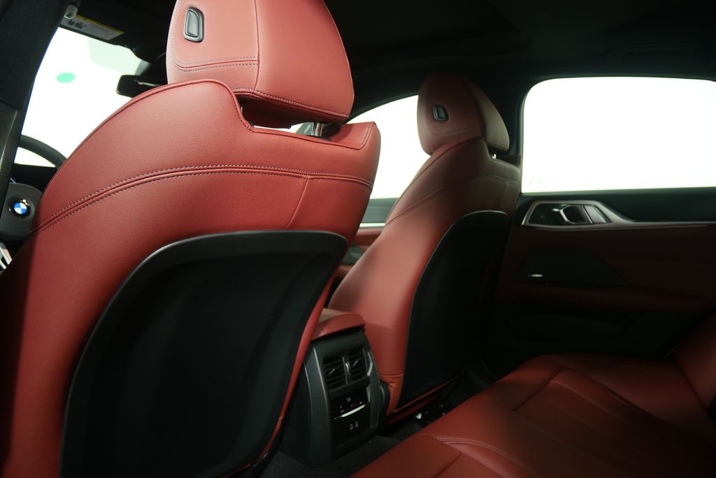 Thumbnail: 2026 BMW 4 Series - 18