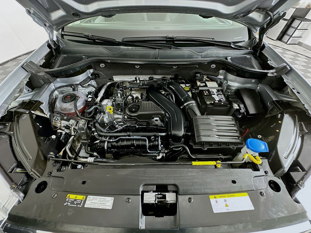 2024 Volkswagen Taos SE 30