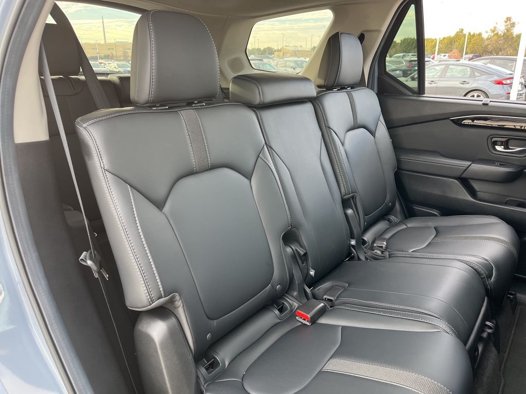 Thumbnail: 2025 Honda Pilot - 21