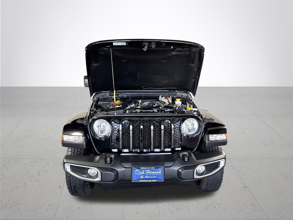 2022 Jeep Gladiator Sport