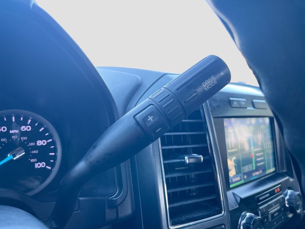 Used 2022 White Ford XLT image 17