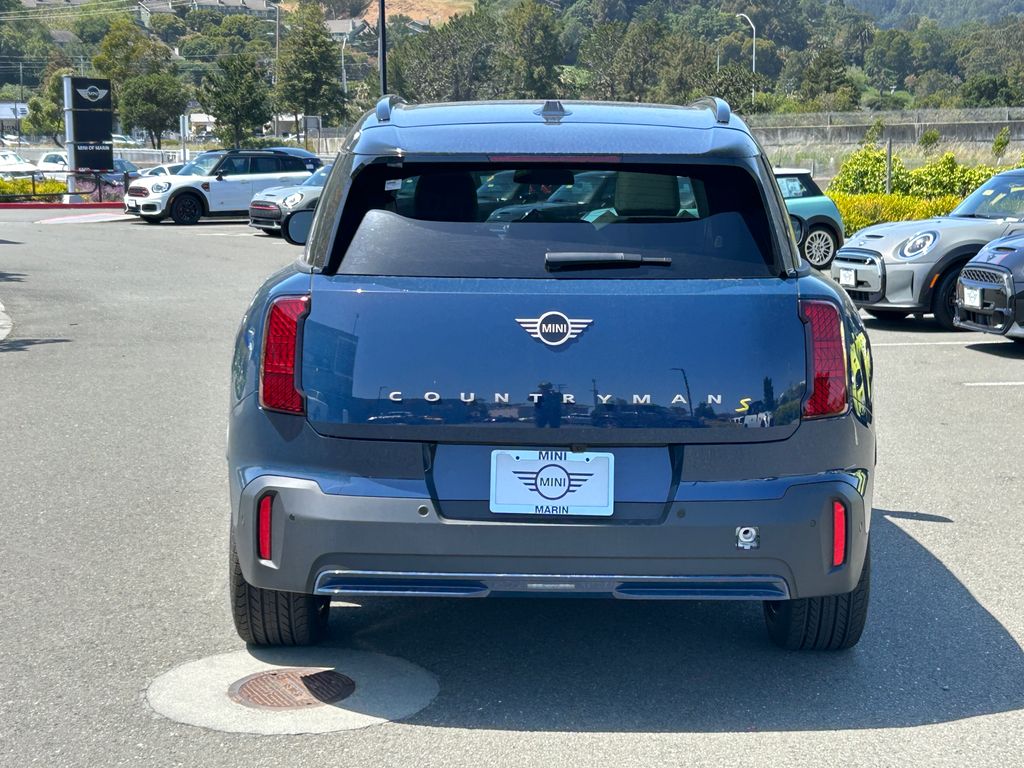2025 MINI Cooper Countryman Signature 4