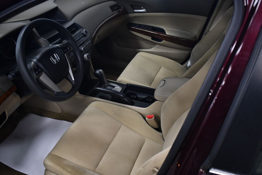 Thumbnail: 2010 Honda Accord - 6
