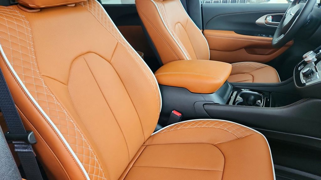 2026 Chrysler Pacifica