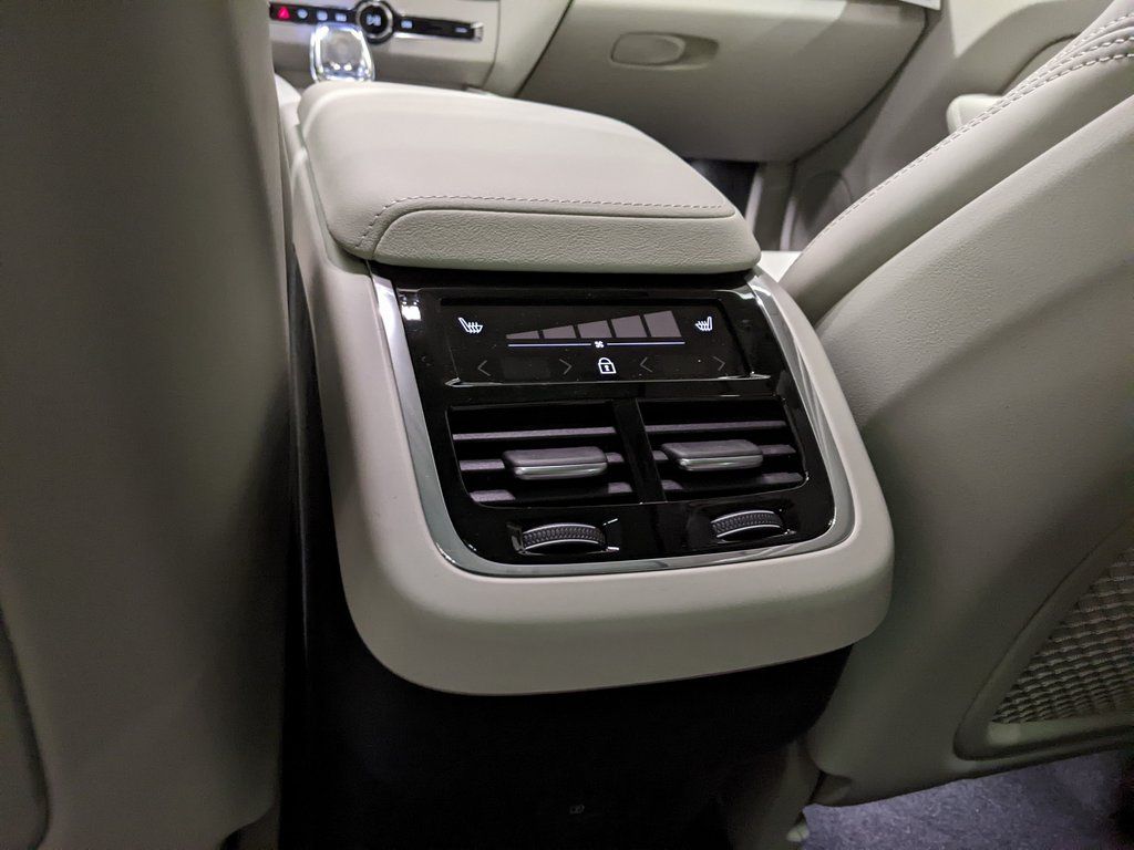 2026 Volvo XC60 Ultra - Photo 25