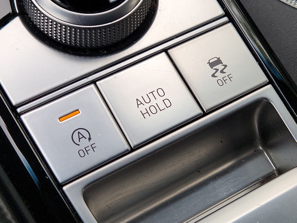 Thumbnail: 2019 Genesis G70 - 24