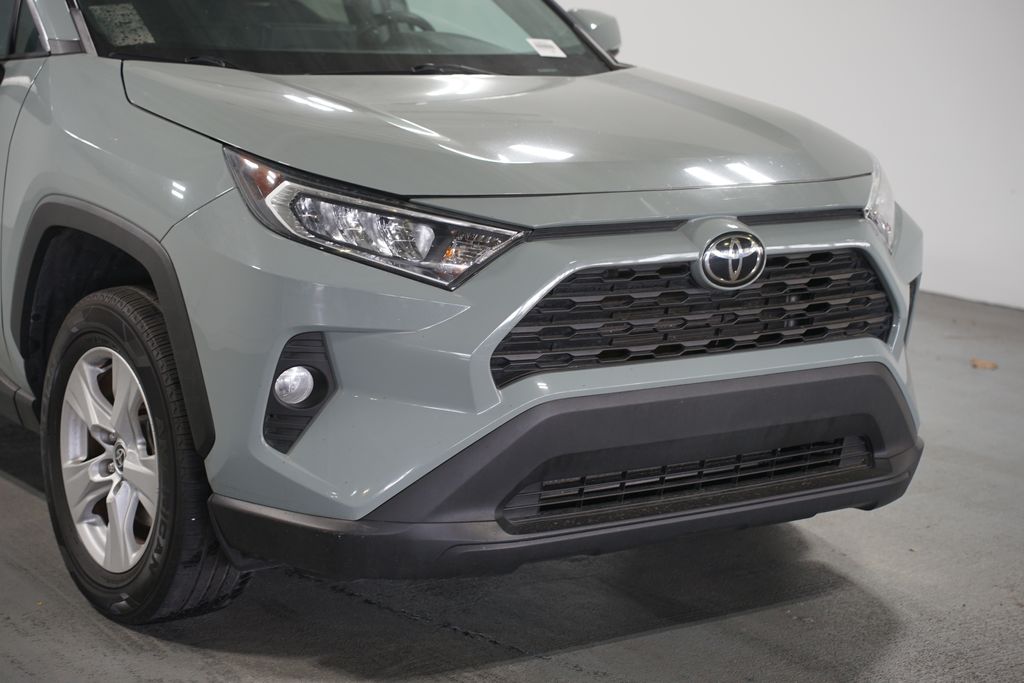 Thumbnail: 2021 Toyota RAV4 - 4