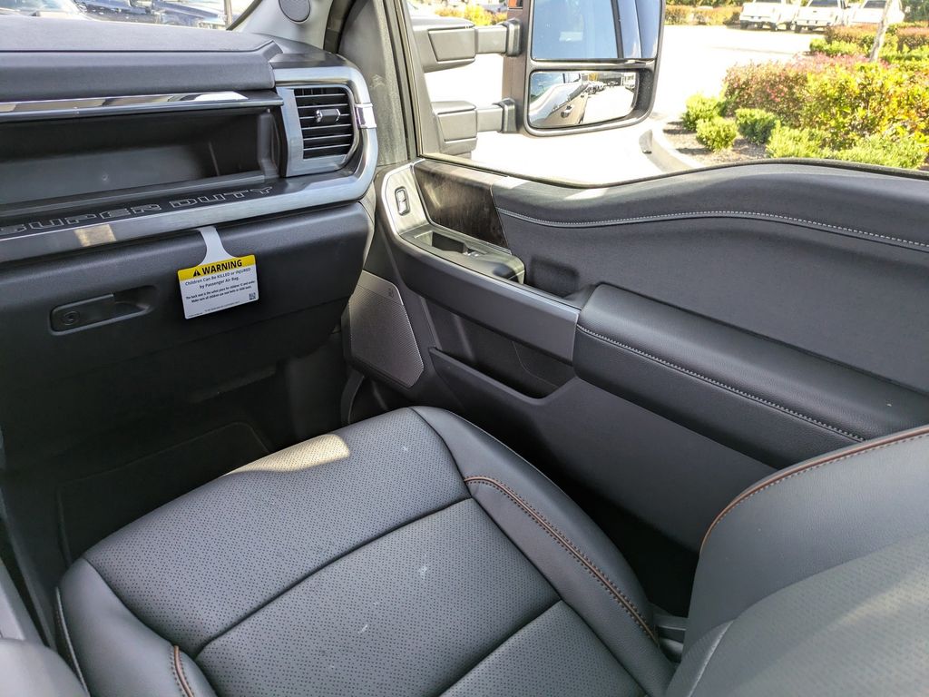 2025 Ford F-250 LARIAT