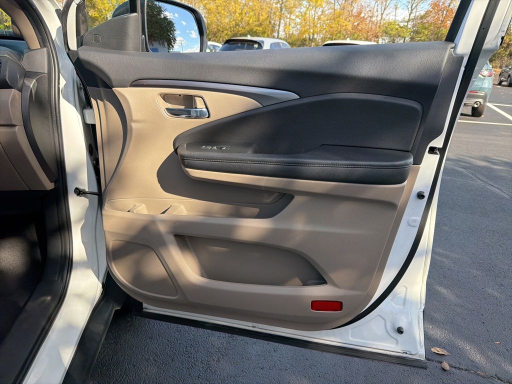 Thumbnail: 2022 Honda Pilot - 29