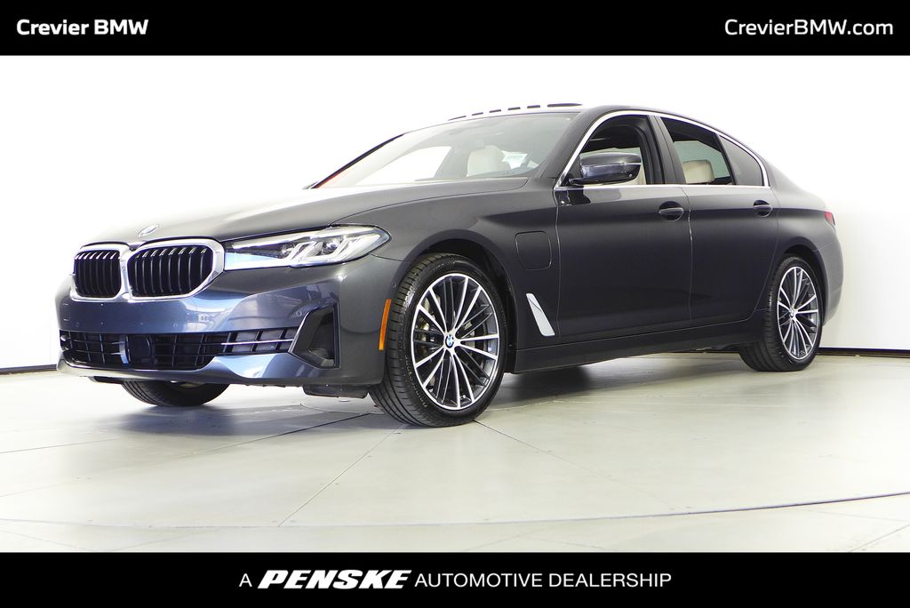 Thumbnail: 2021 BMW 5 Series - 1