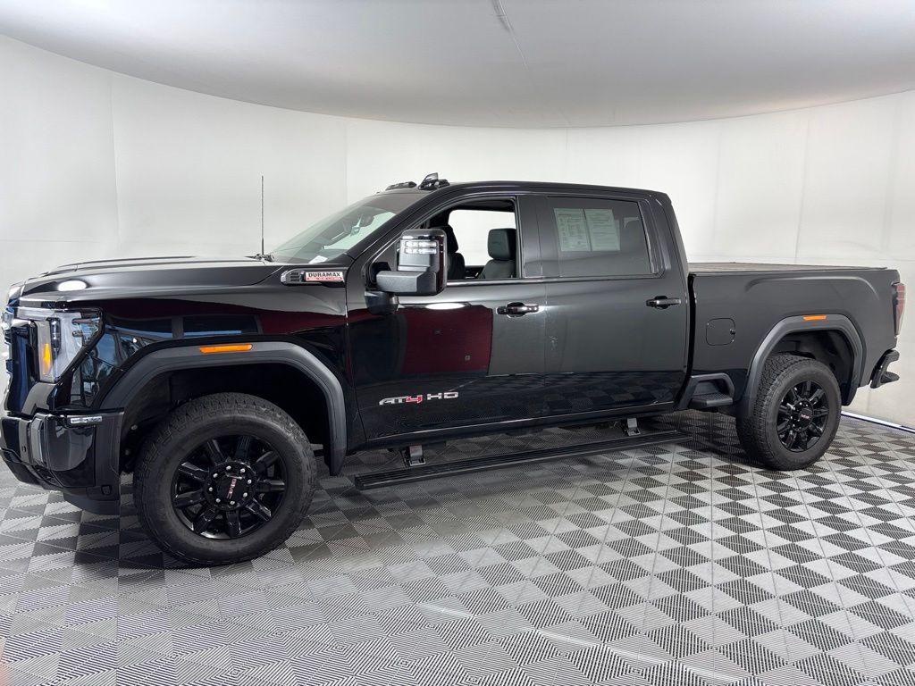 Thumbnail: 2024 GMC Sierra 2500 - 17