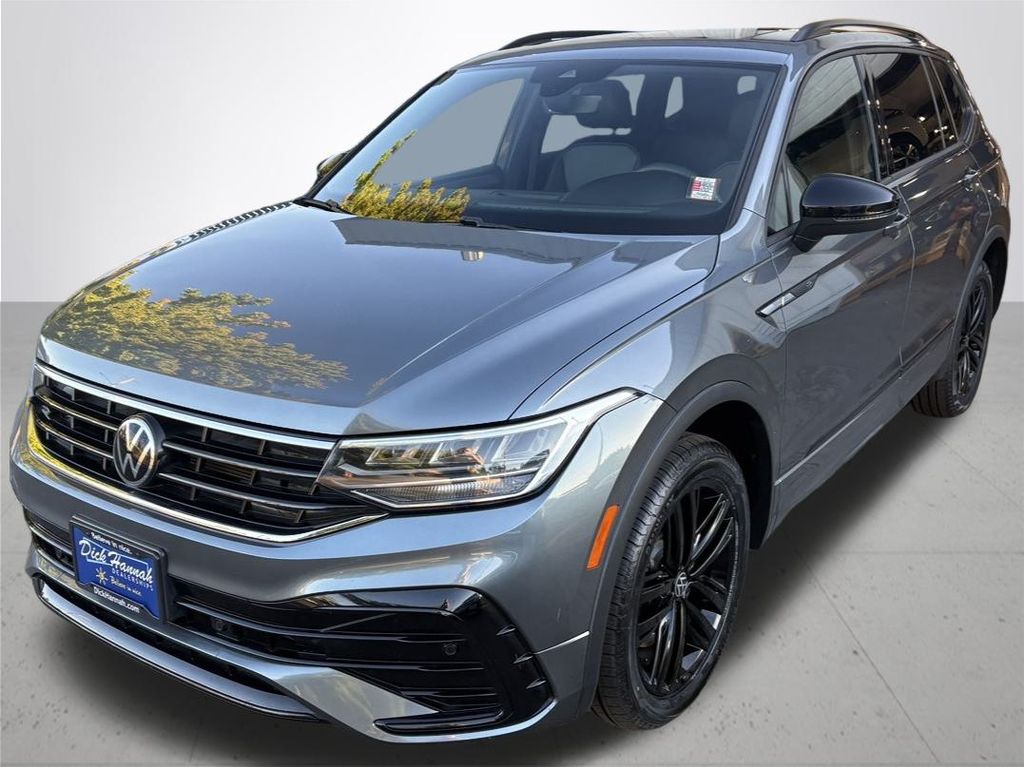 2022 Volkswagen Tiguan 2.0T SE R-Line Black