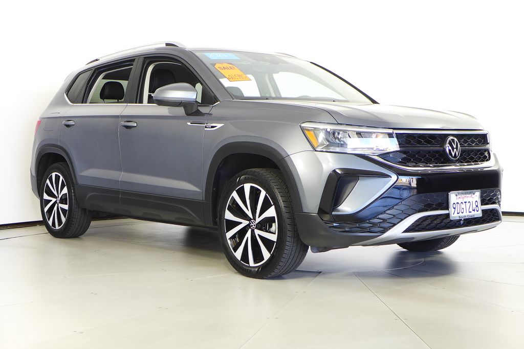 Thumbnail: 2023 Volkswagen Taos - 4