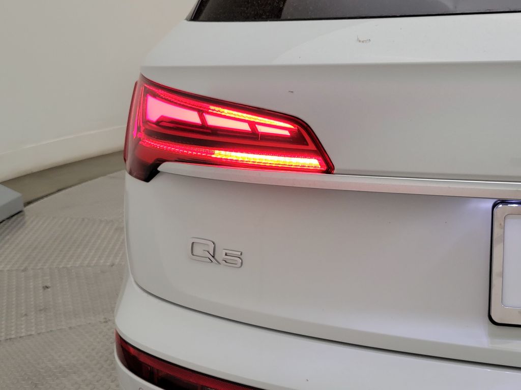 Thumbnail: 2023 Audi Q5 - 9