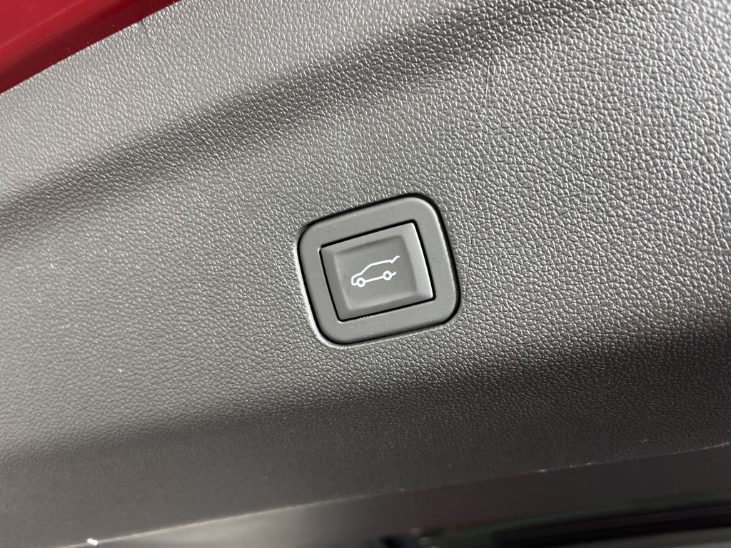 Thumbnail: 2026 Chevrolet Suburban - 23