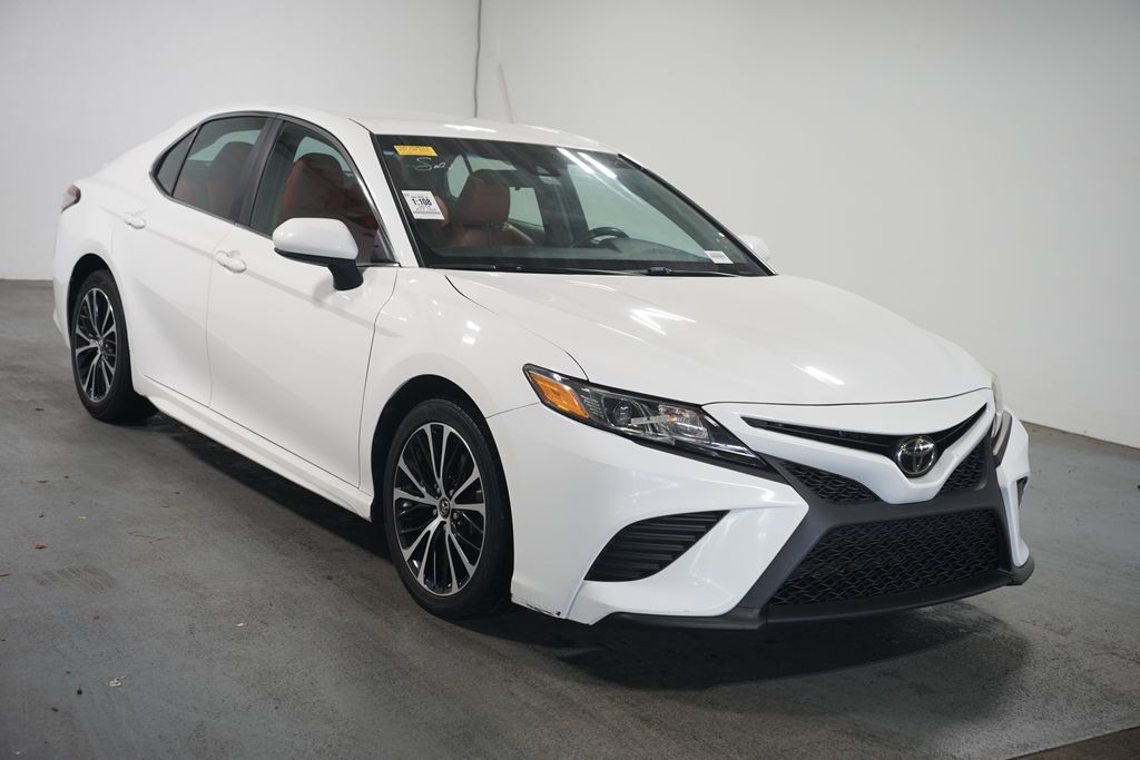Thumbnail: 2018 Toyota Camry - 3