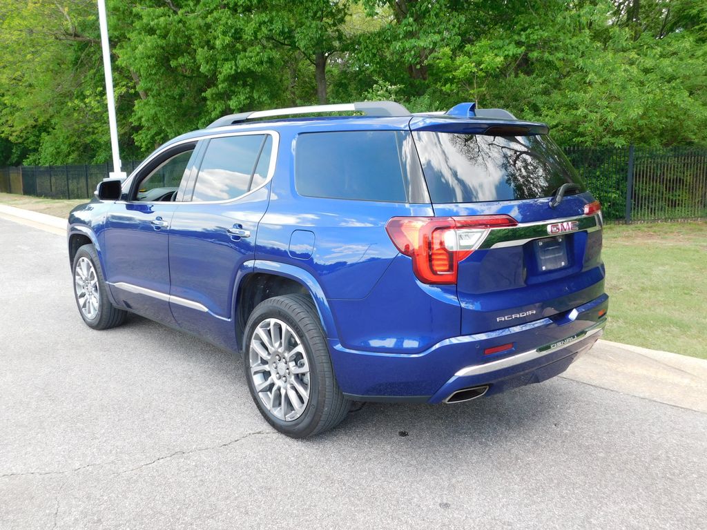 2023 GMC Acadia Denali 3