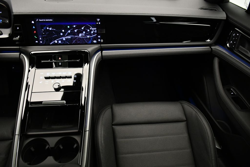 Thumbnail: 2026 Porsche Panamera - 23