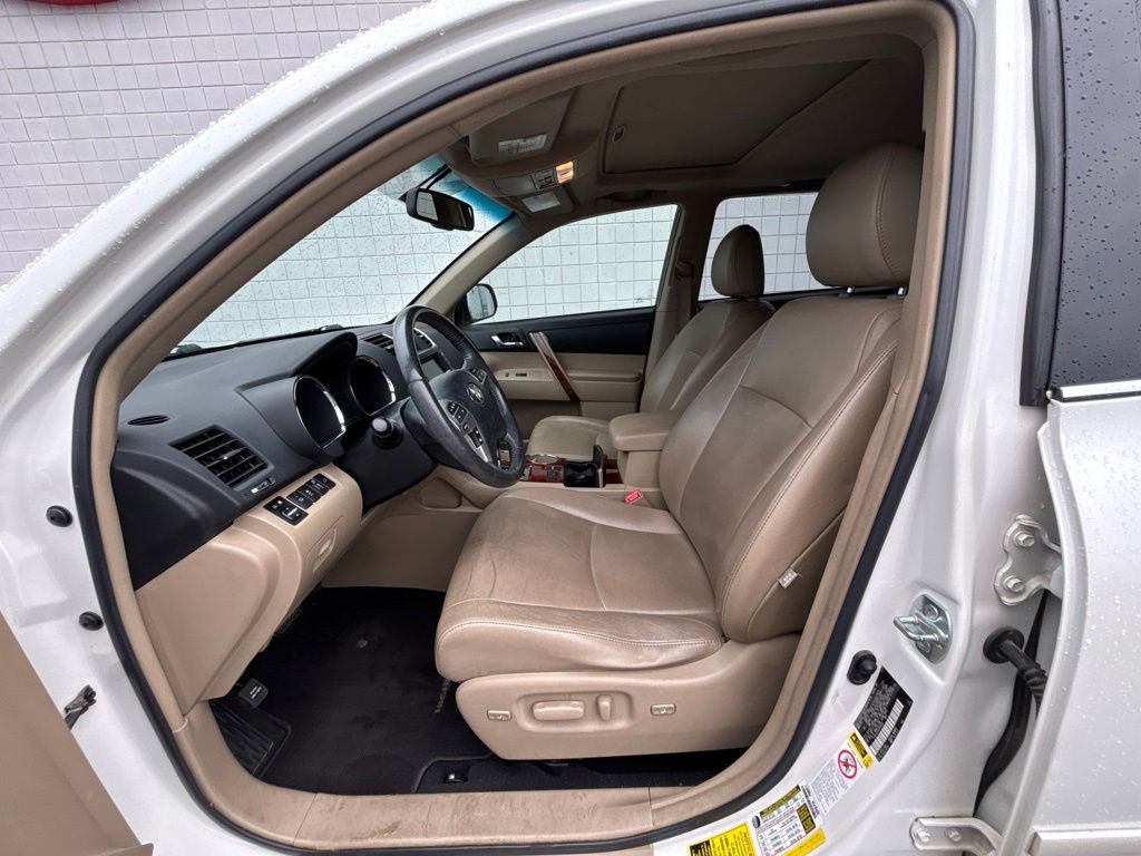 Used 2012 Toyota Highlander SUV