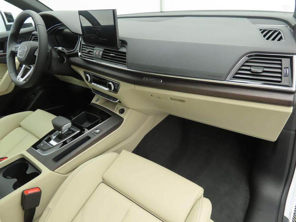 2025 Audi Q5  17