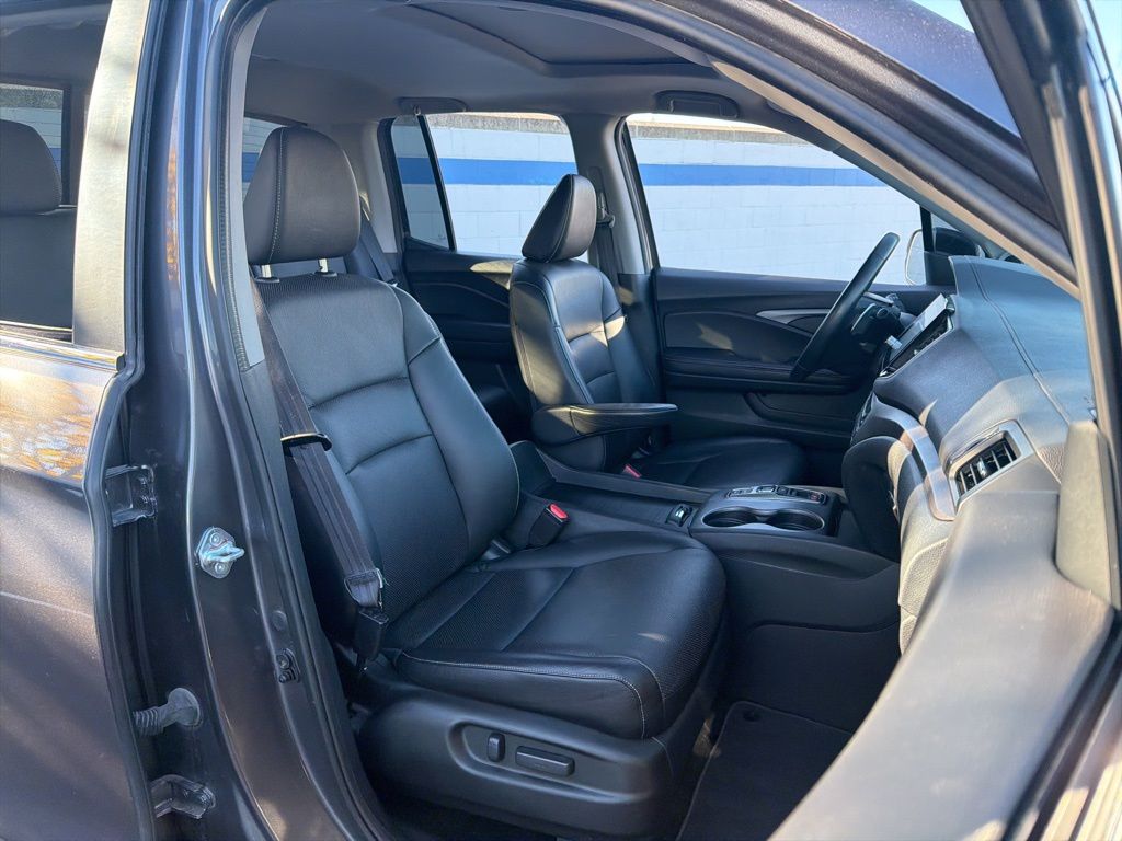 Thumbnail: 2023 Honda Ridgeline - 25