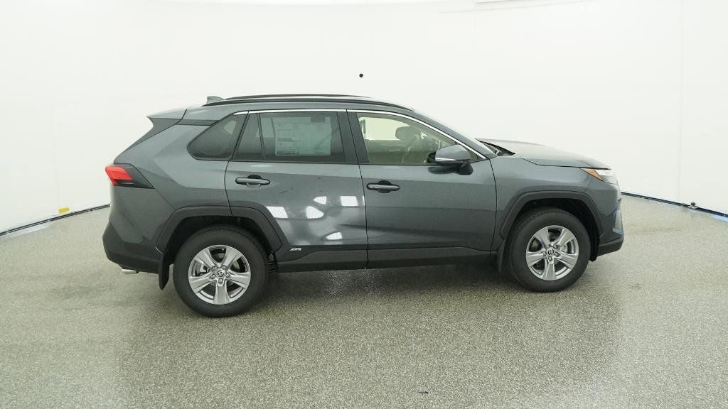 Thumbnail: 2025 Toyota RAV4 - 22