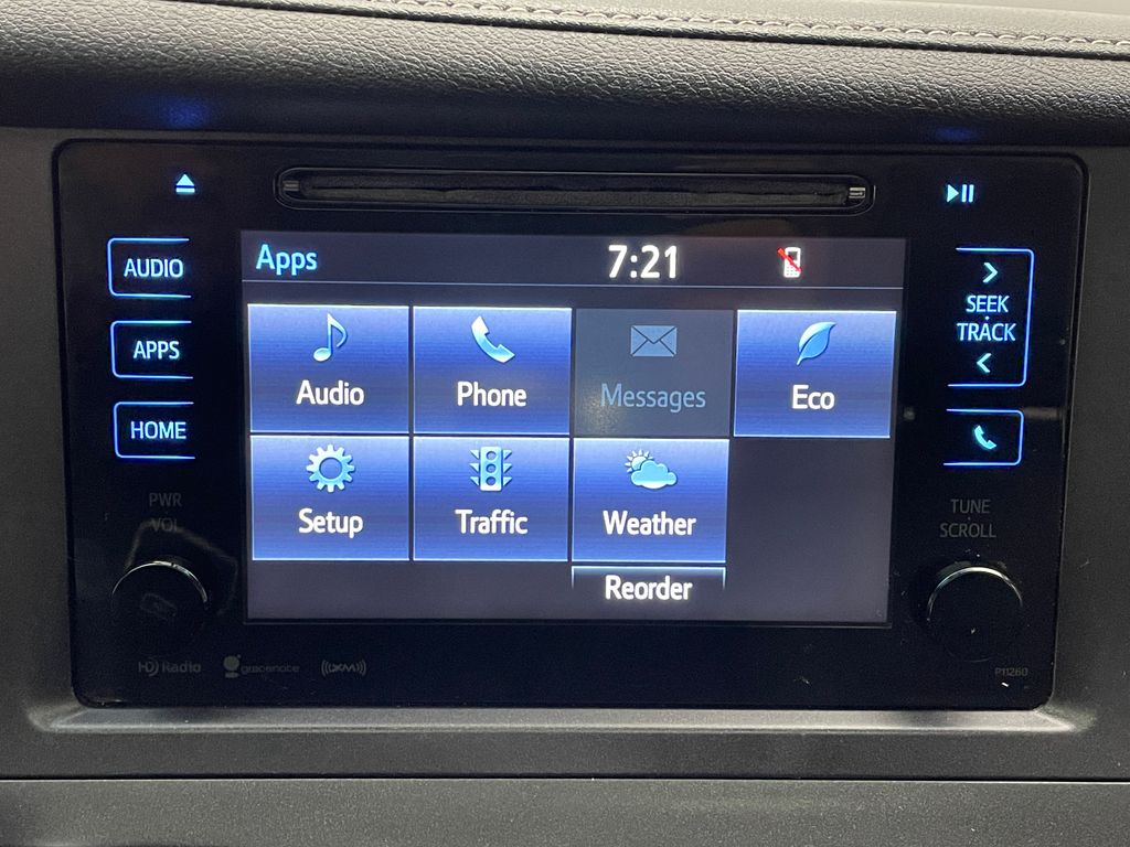Thumbnail: 2017 Toyota Sienna - 25